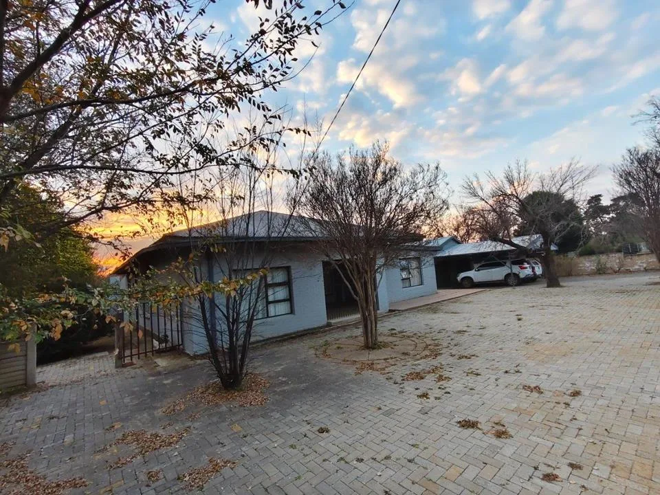 4 Bedroom House for sale in Suidrand