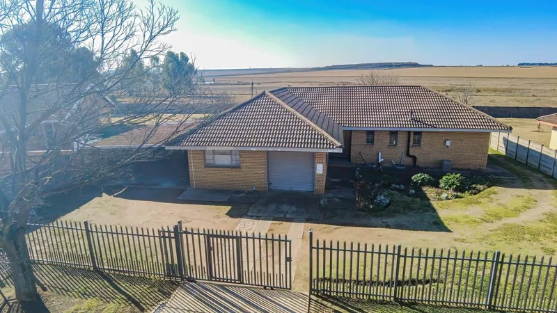3 Bedroom House for sale in Florapark