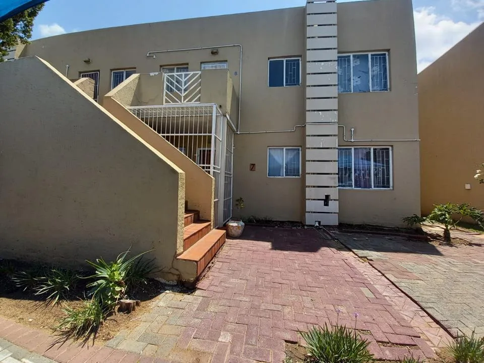 1 Bedroom Apartment / flat to rent in Pellissier