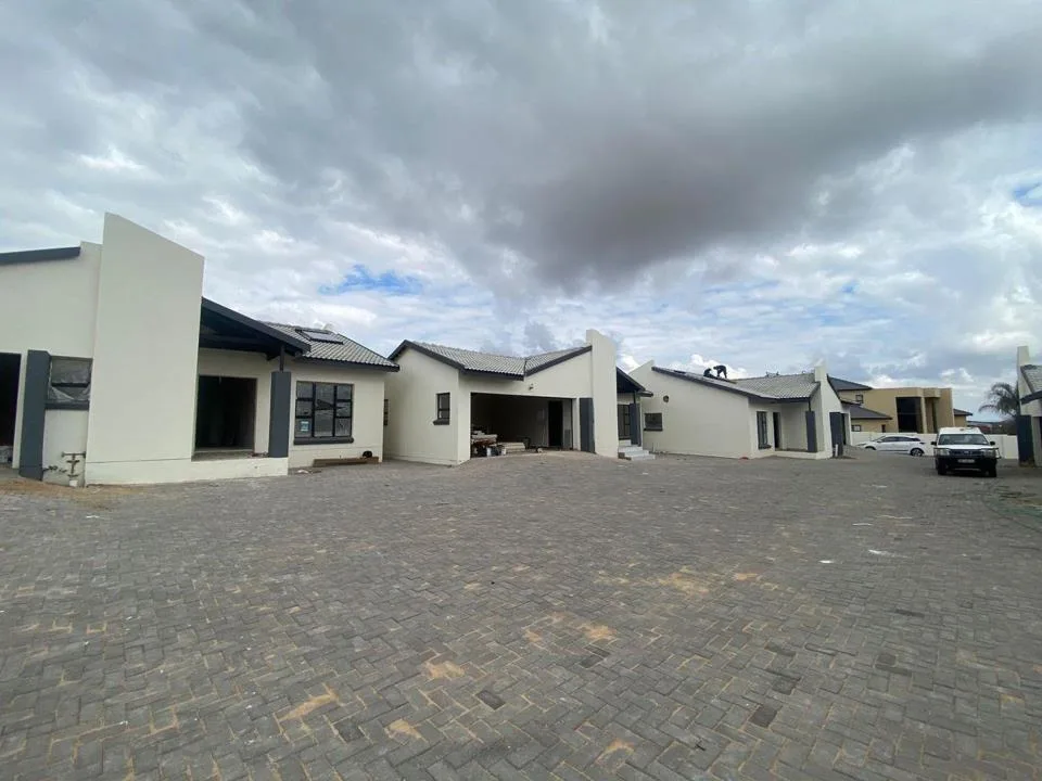 3 Bedroom Townhouse for sale in Bendor
