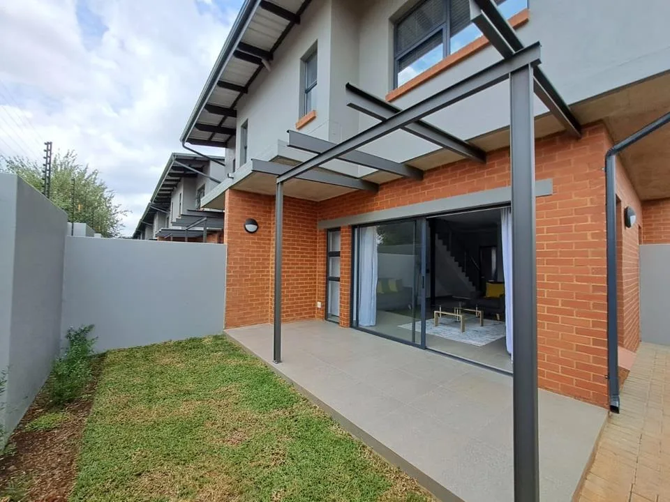 3 Bedroom Townhouse to rent in Olympus AH