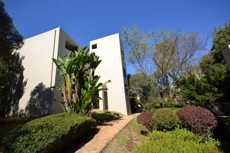 Apartment / flat to rent in Bryanston