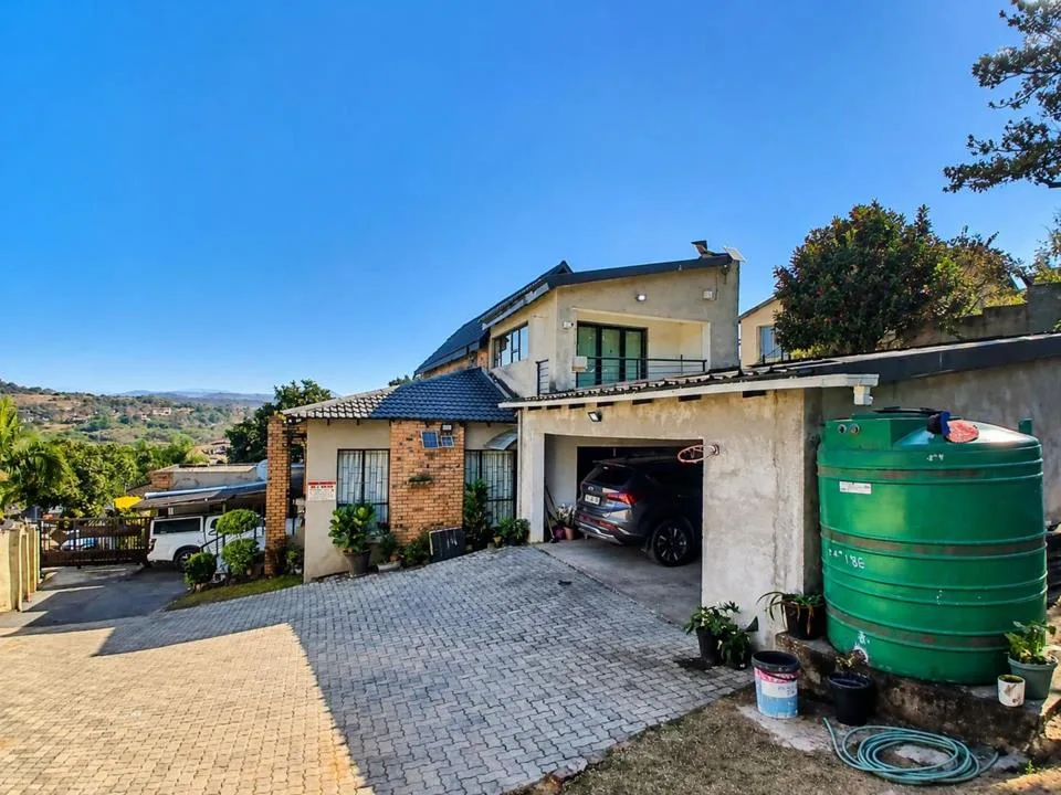 3 Bedroom House for sale in Stonehenge