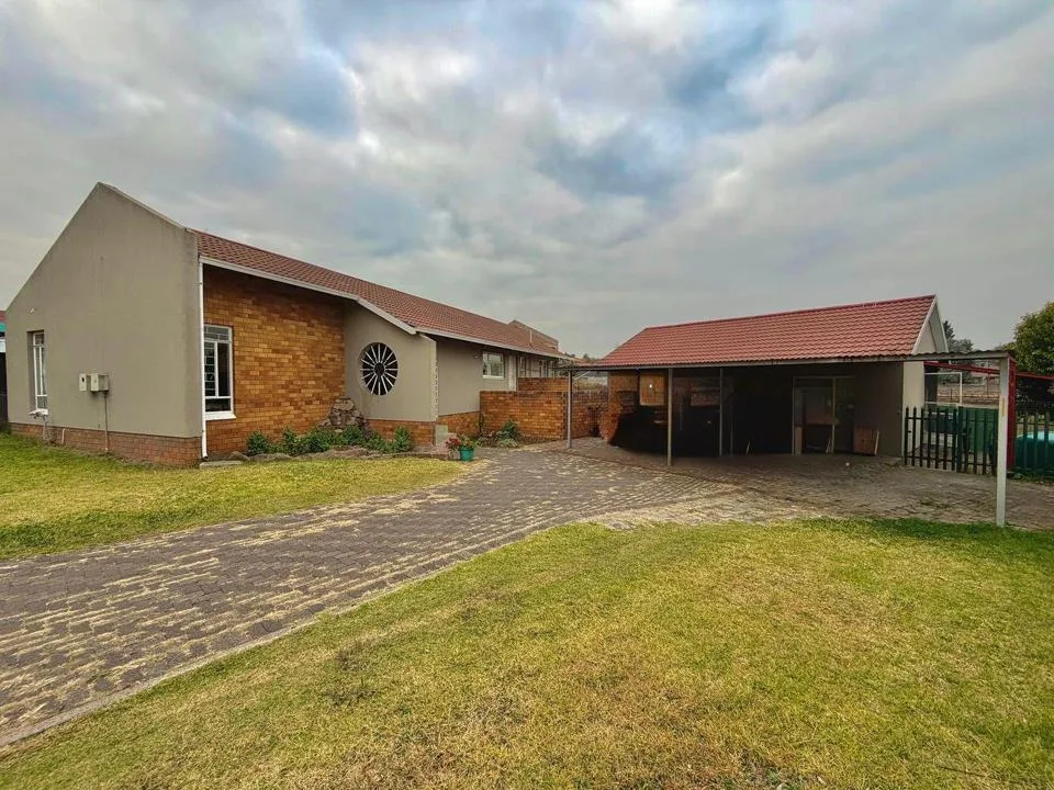 3 Bedroom House for sale in Secunda