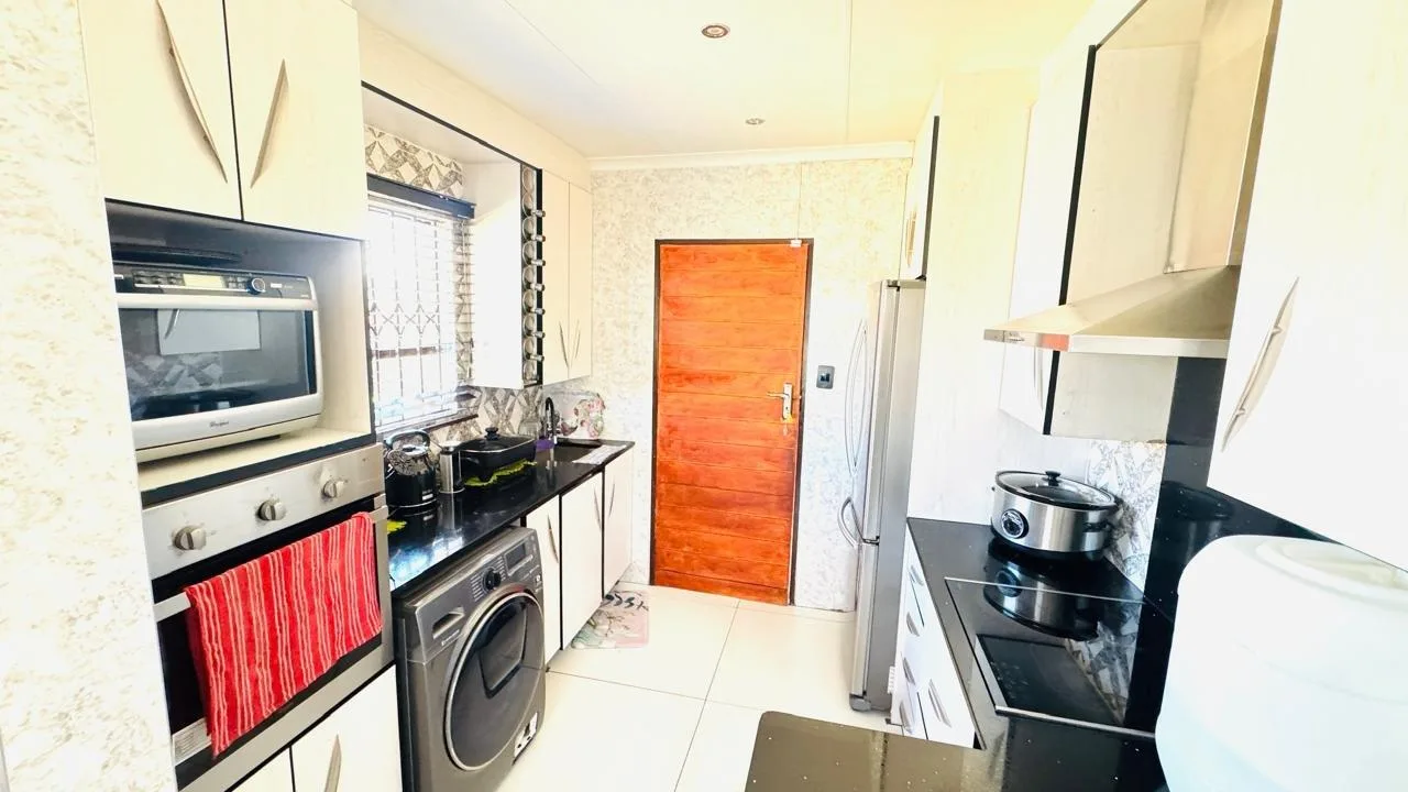 2 Bedroom House for sale in Duvha Park