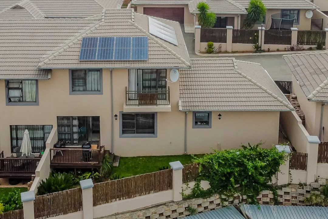 3 Bedroom Townhouse to rent in Chancliff AH
