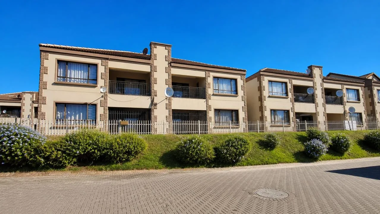 3 Bedroom Apartment / flat for sale in Stonehenge