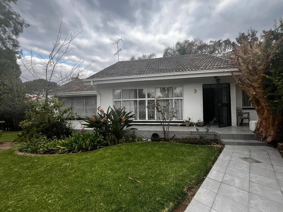 4 Bedroom House for sale in Monument Heights