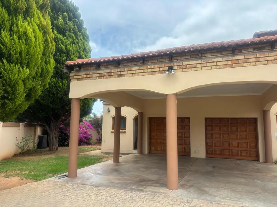 5 Bedroom House for sale in Leopard Park
