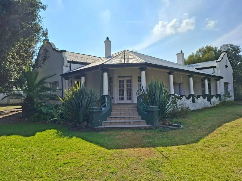 3 Bedroom House for sale in Senekal
