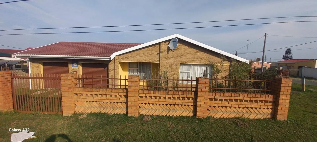 3 Bedroom House to rent in Mdantsane Nu 17