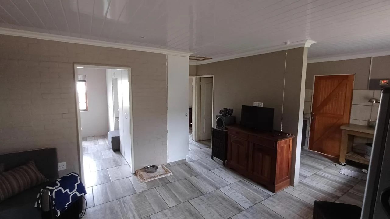 2 Bedroom House to rent in Kellys View