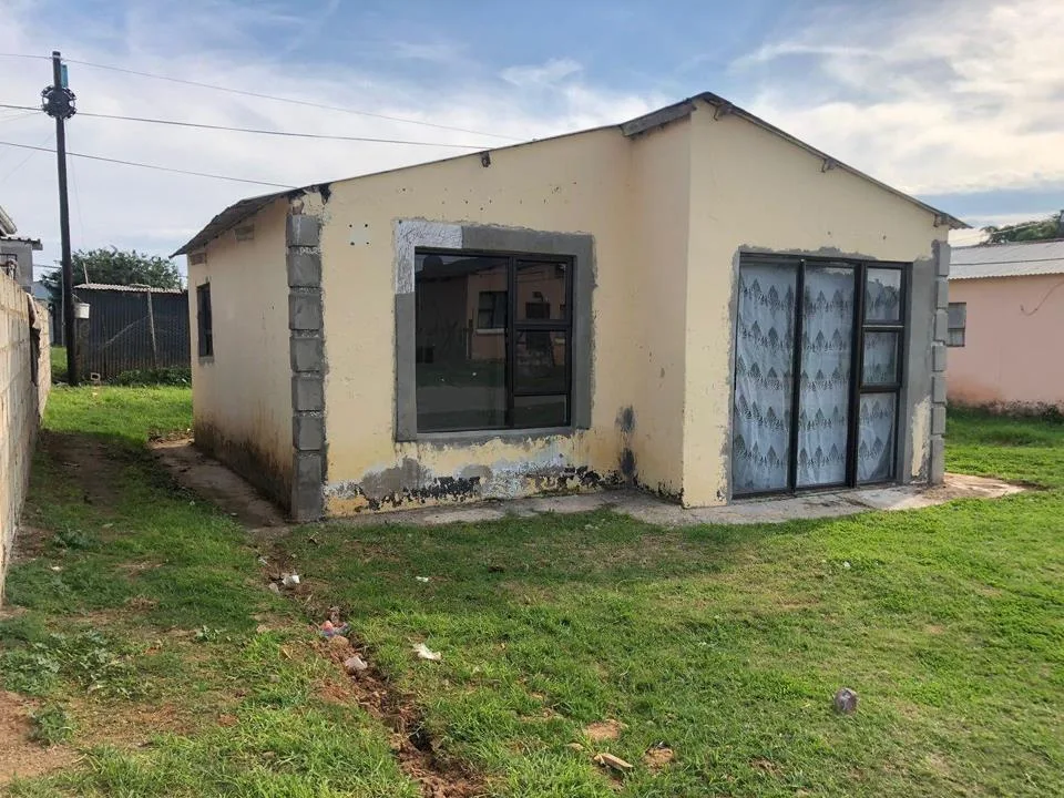 2 Bedroom House for sale in Kwanobuhle