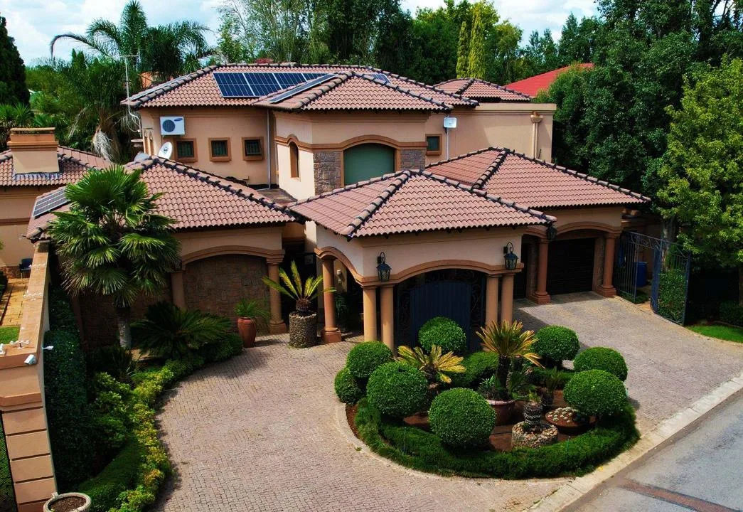 4 Bedroom House to rent in Van Der Hoff Park