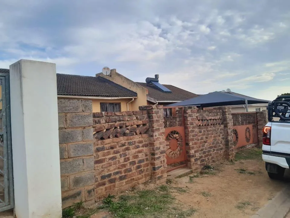 2 Bedroom House for sale in Club View