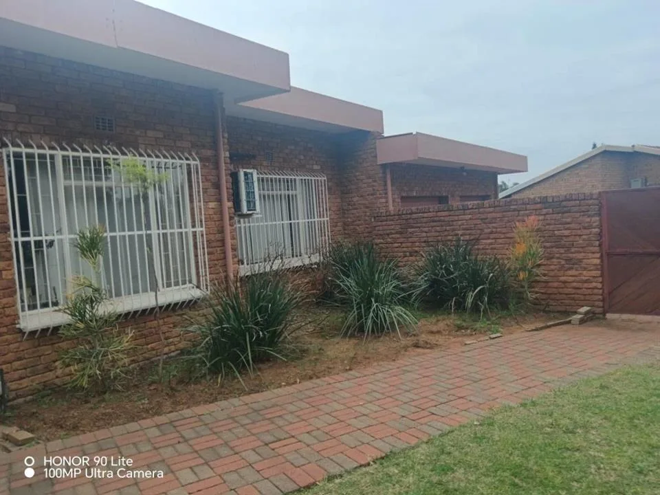 4 Bedroom House for sale in Ben Fleur