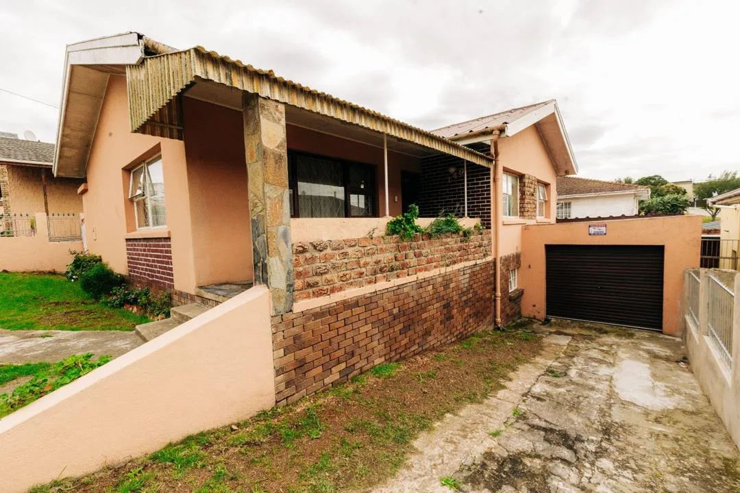 3 Bedroom House for sale in Malabar