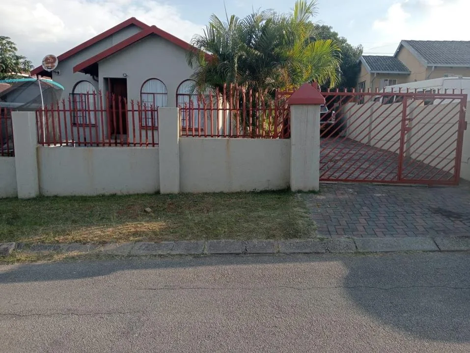 3 Bedroom House for sale in Kamagugu