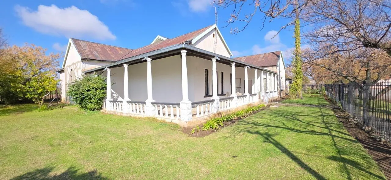 7 Bedroom House for sale in Steynsrus