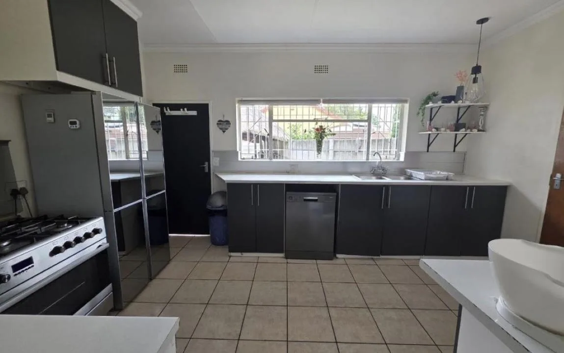 4 Bedroom House for sale in Naudeville
