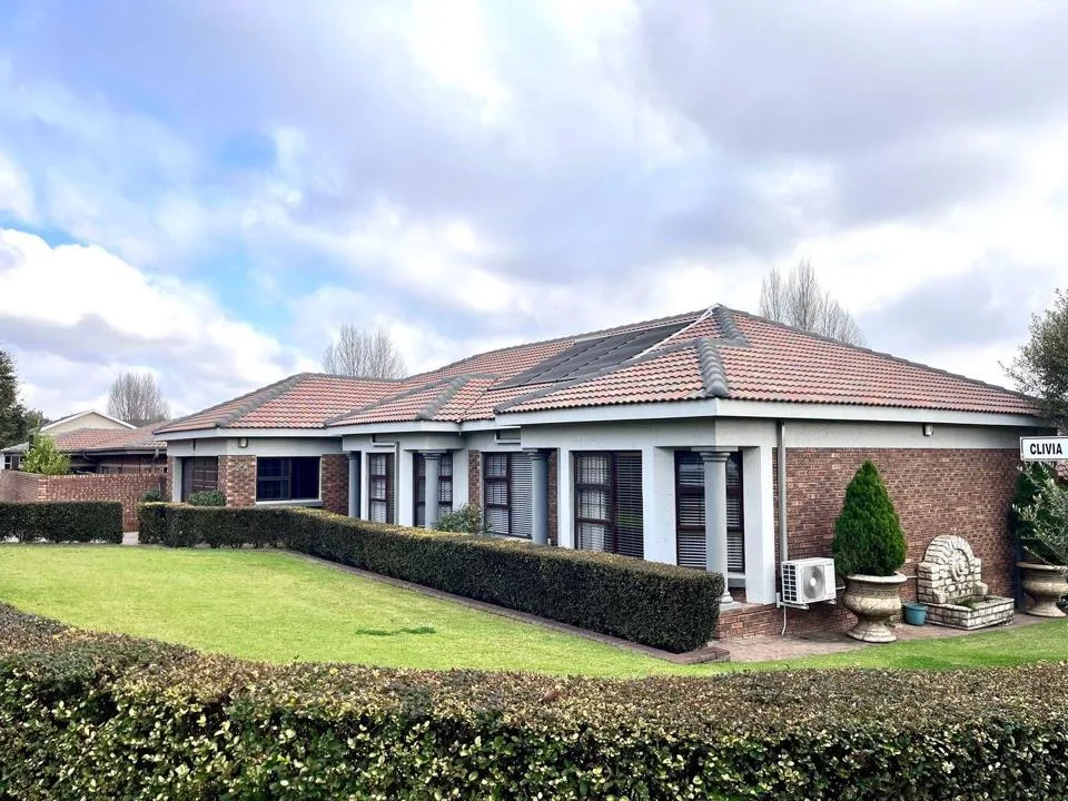 4 Bedroom House for sale in Roberts Estate