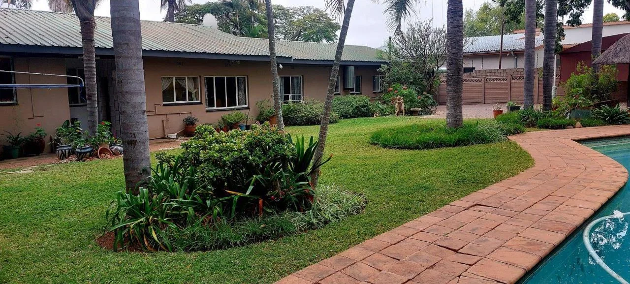 4 Bedroom House for sale in Eduan Park