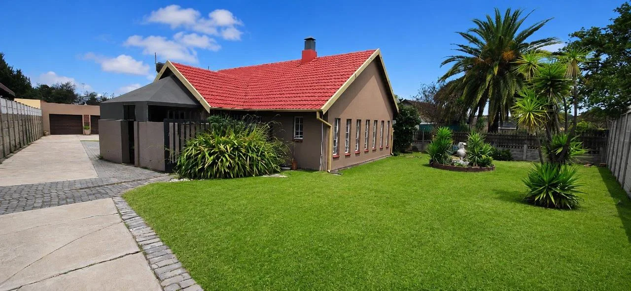 3 Bedroom House for sale in Vaalpark