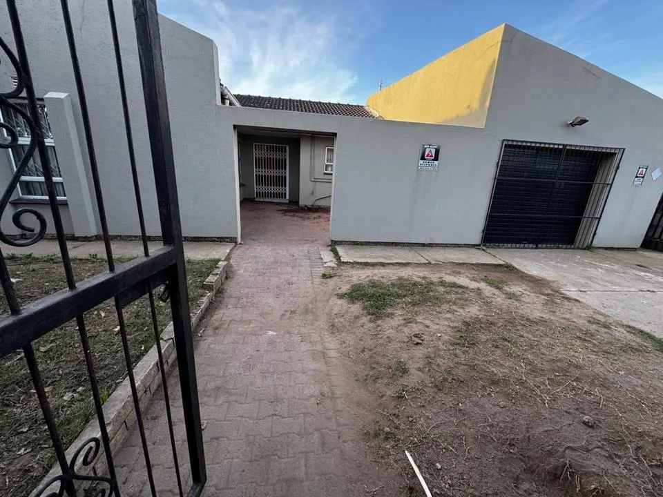 3 Bedroom House for sale in Bisho Gardens