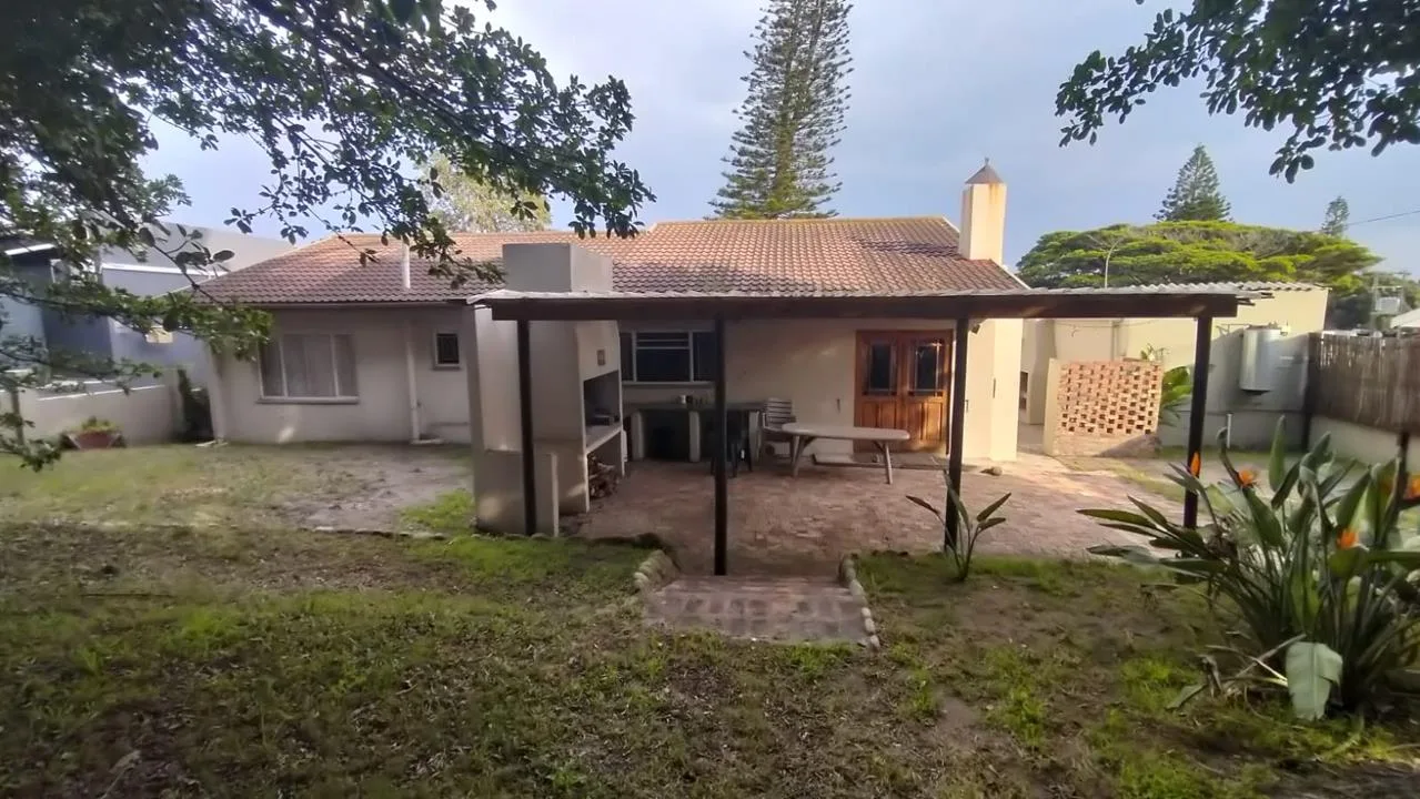 4 Bedroom House to rent in Paradise Beach