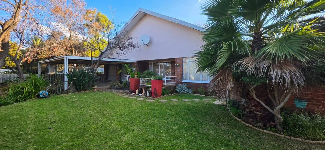 4 Bedroom House for sale in Fichardt Park
