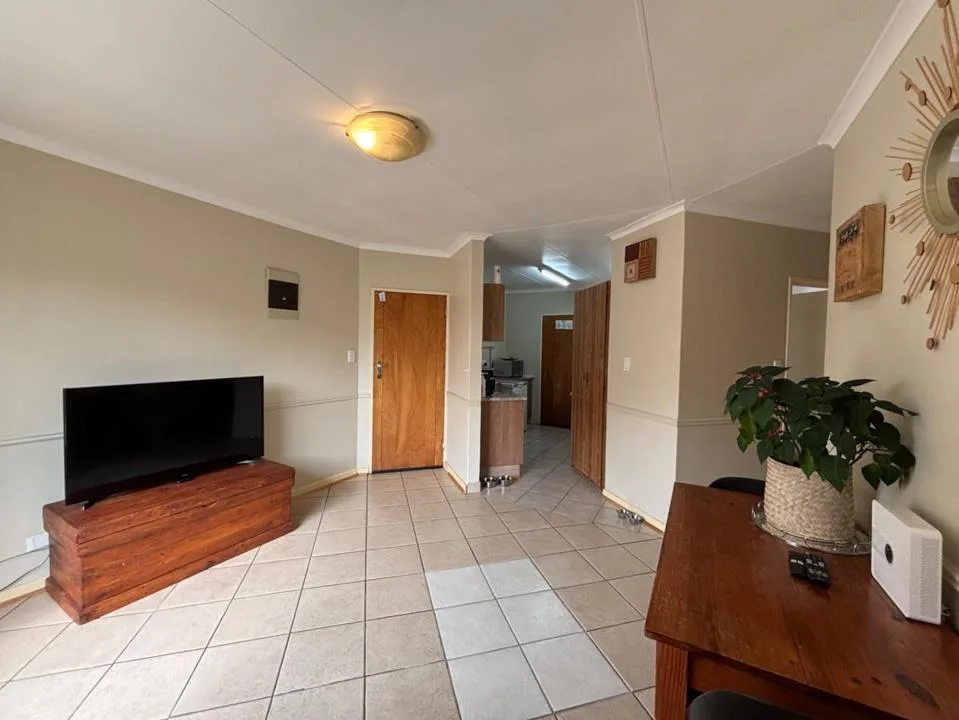 2 Bedroom Townhouse for sale in Fleurdal