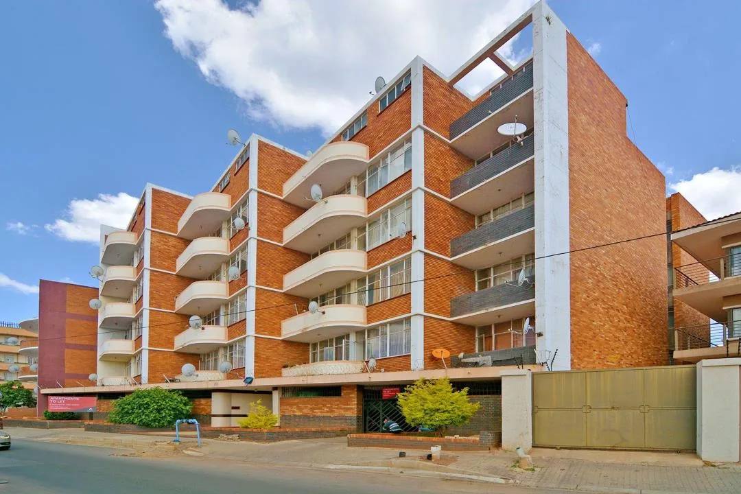 0.5 Bedroom Apartment / flat to rent in Yeoville