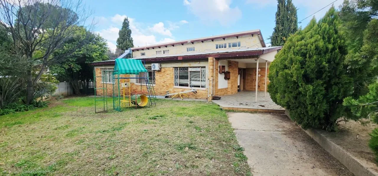3 Bedroom House for sale in Kroonheuwel