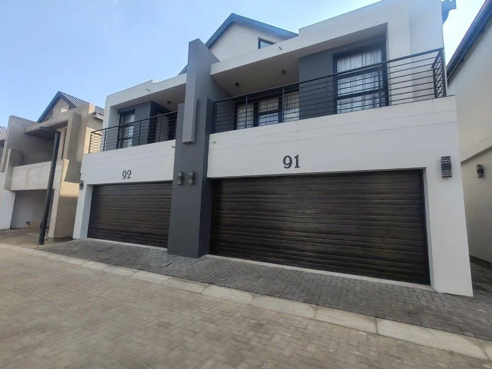 3 Bedroom Apartment / flat for sale in Secunda Rural