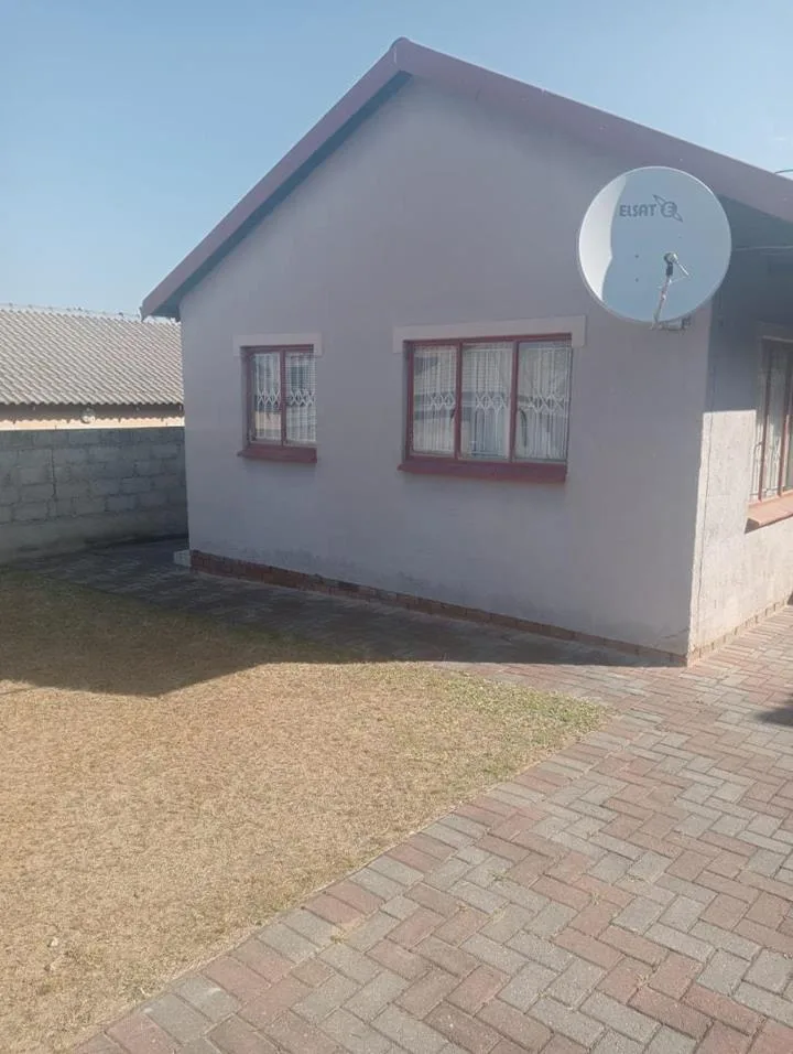 2 Bedroom House for sale in Karino