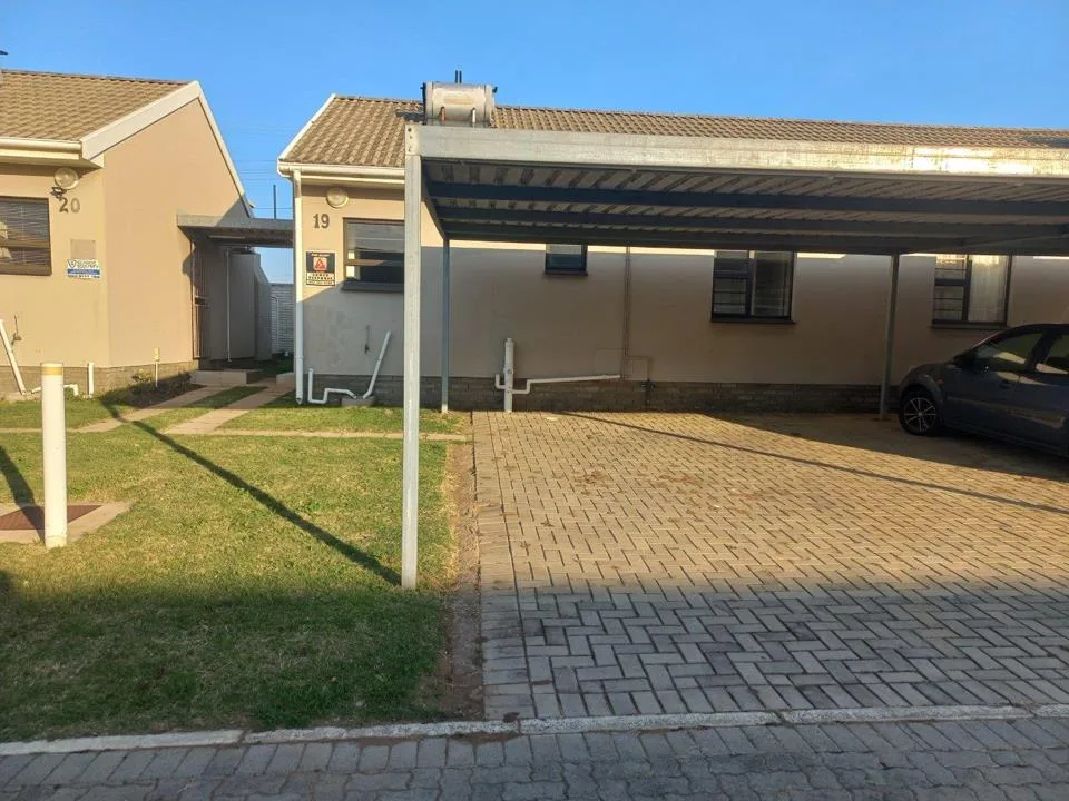 2 Bedroom Townhouse to rent in Gonubie