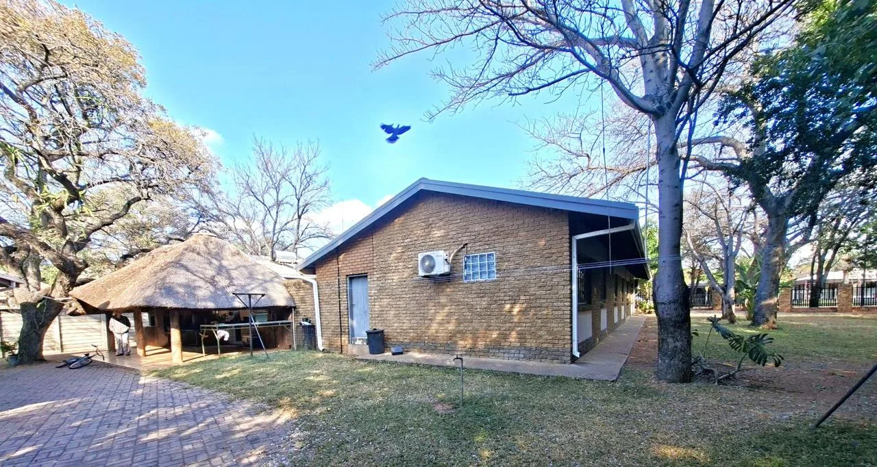 8 Bedroom House for sale in Lephalale
