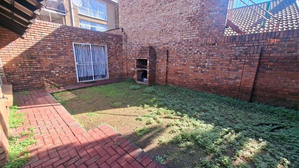 3 Bedroom Townhouse for sale in Navalsig
