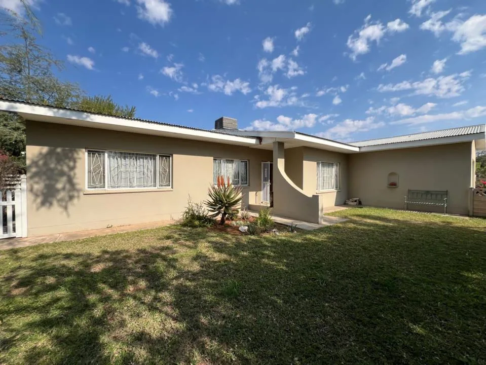 5 Bedroom House for sale in Keidebees