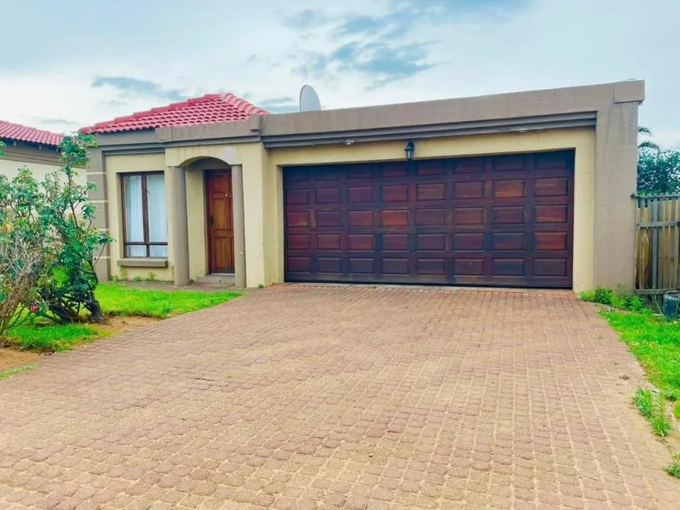 3 Bedroom House for sale in Reyno Ridge