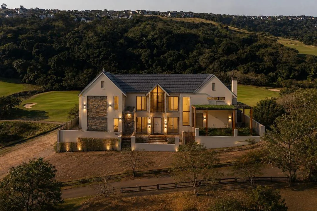 4 Bedroom House for sale in Cotswold Downs Golf & Country Estate