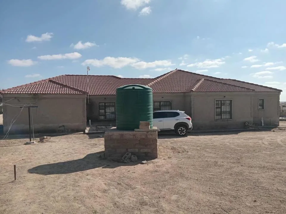 4 Bedroom House for sale in Moletji