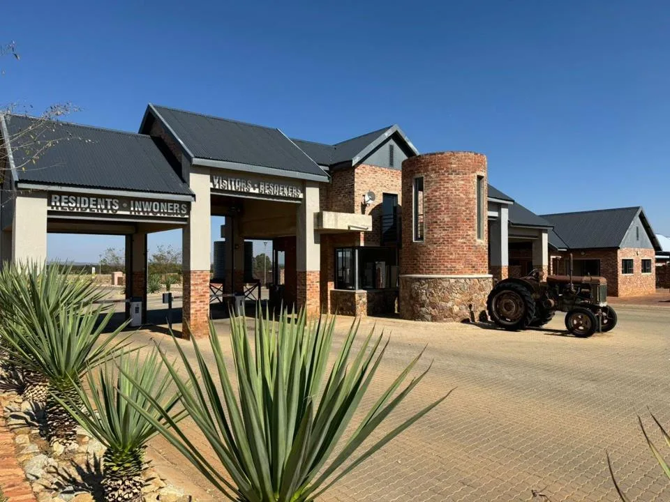1 Bedroom Townhouse for sale in De Land Estate