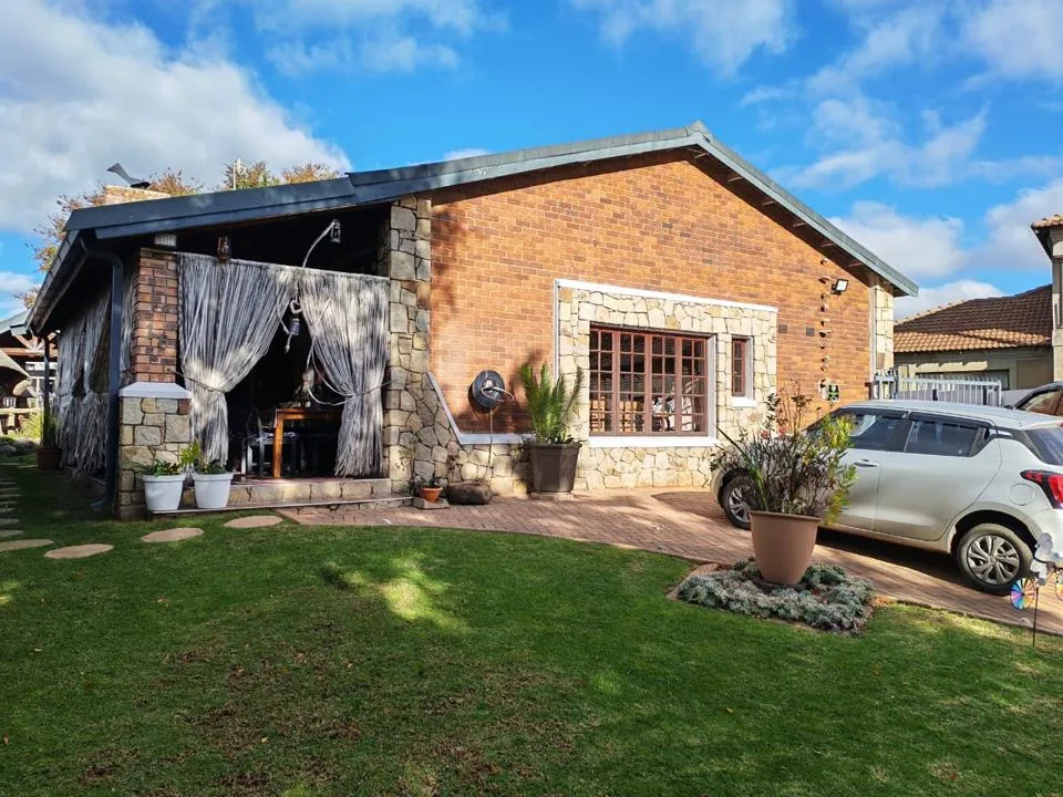 4 Bedroom House for sale in Ermelo