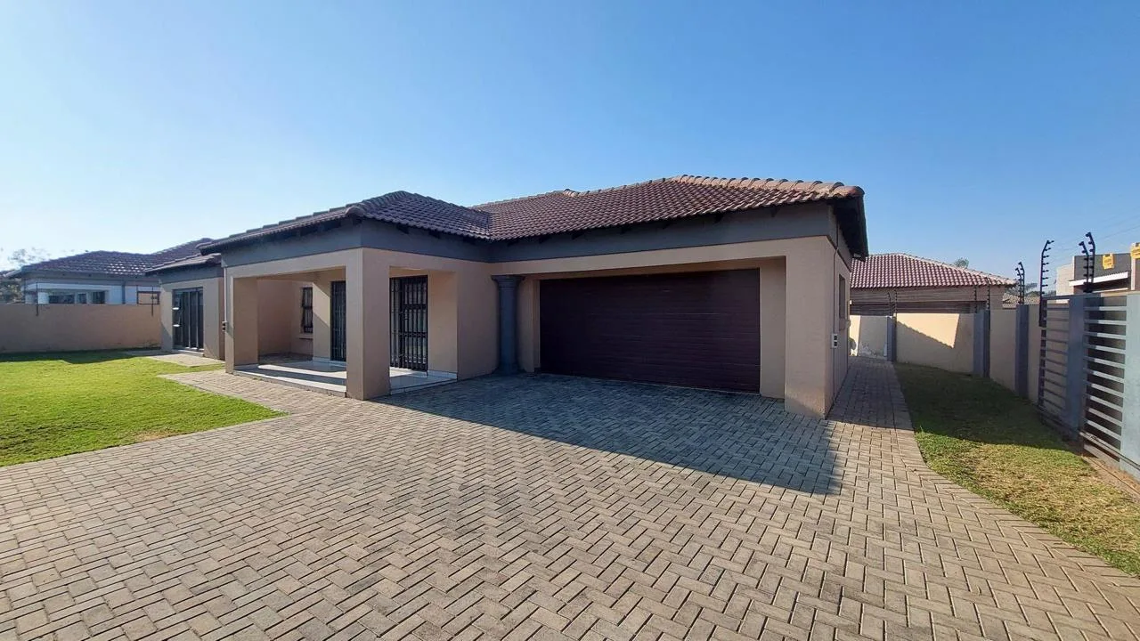 3 Bedroom House to rent in Aerorand