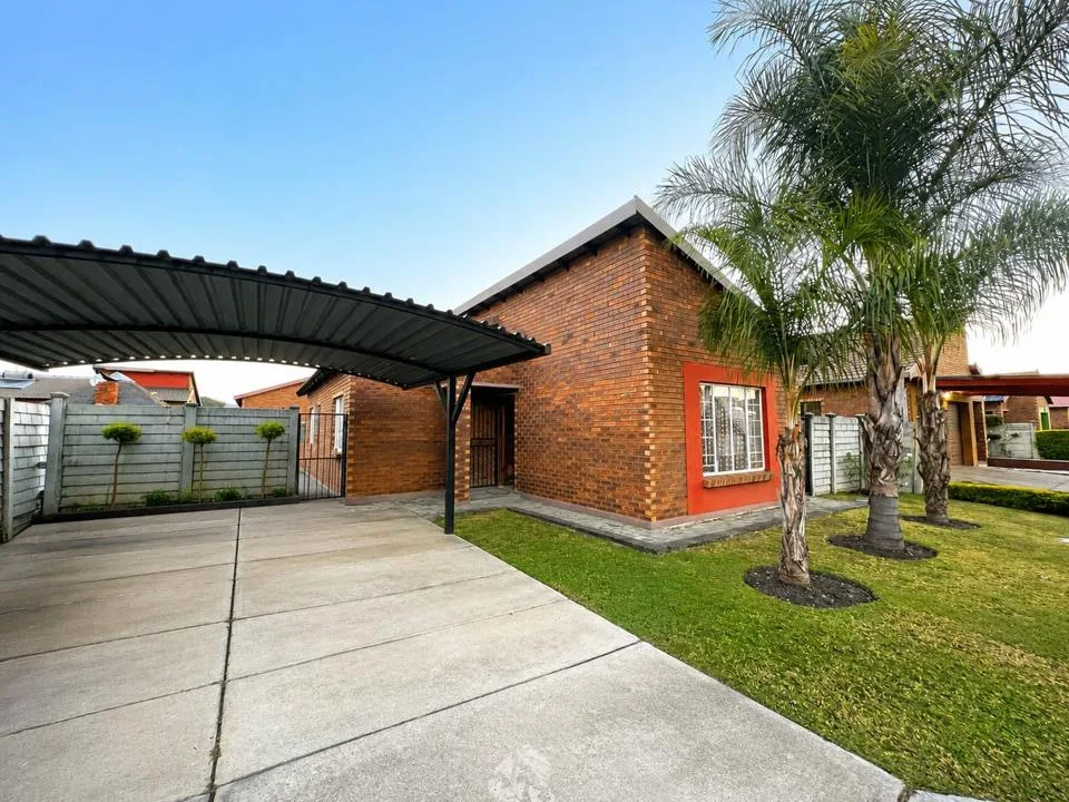 3 Bedroom House for sale in Waterval East