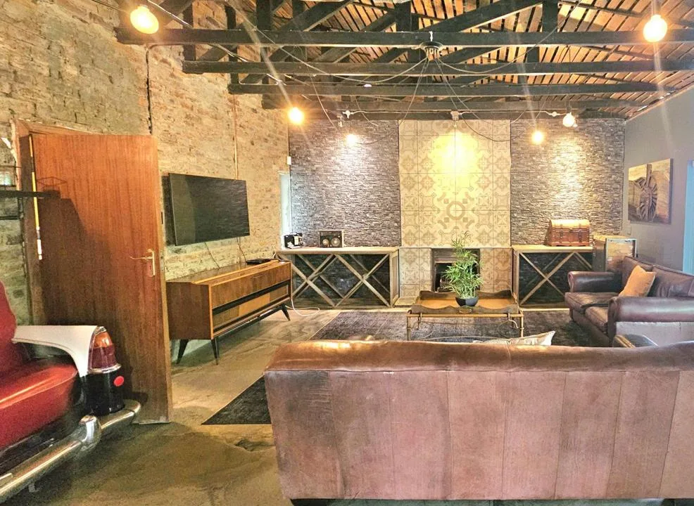 17 Bedroom House for sale in Panorama