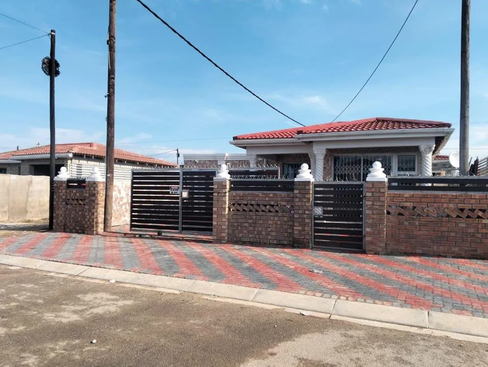 3 Bedroom House for sale in Motherwell Nu 29