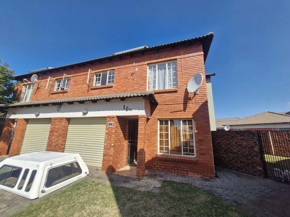 3 Bedroom Townhouse to rent in Waterval East