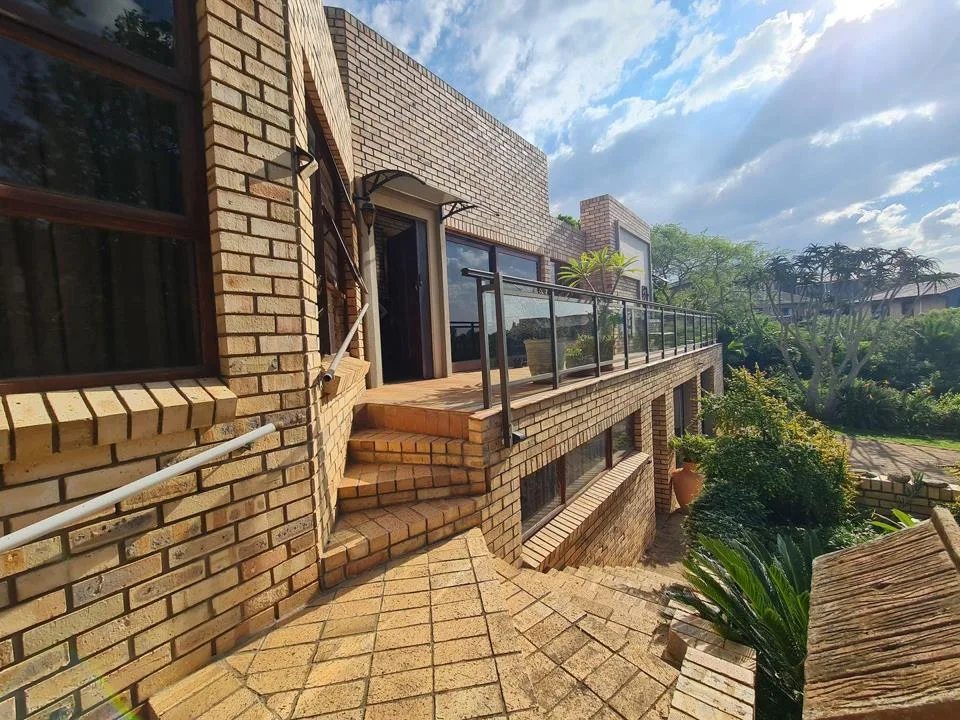 4 Bedroom House for sale in Ferreira Town